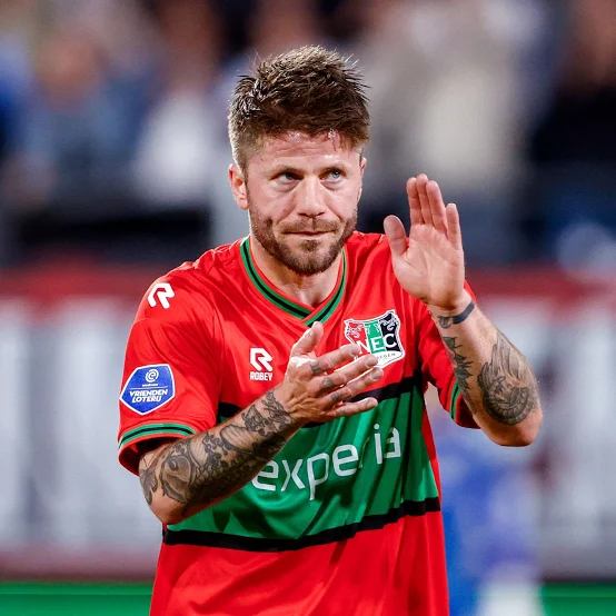 Lasse Schöne: Maestro Lapangan Tengah Denmark dengan Tendangan Bebas Mematikan